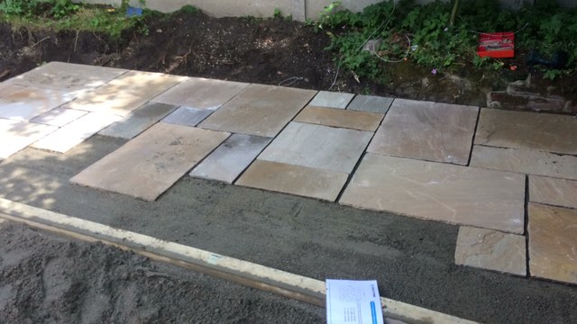  Laying an Indian sandstone patio 